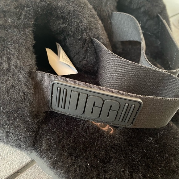 Womens UGG slippers - Picture 7 of 10